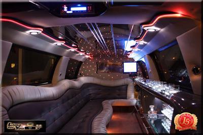 Stretch SUV - Lincoln Navigator