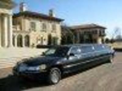Stretch Limo - Lincoln Town Car