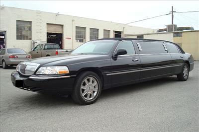 Stretch Limo - Lincoln Town Car