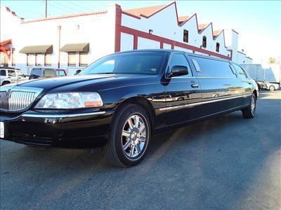 Stretch Limo - Lincoln Town Car
