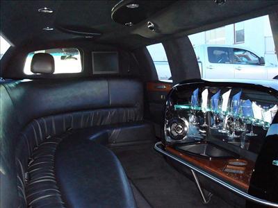 Stretch Limo - Lincoln Town Car