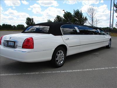 Stretch Limo - Lincoln Town Car