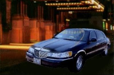 Sedan - Lincoln Town Car