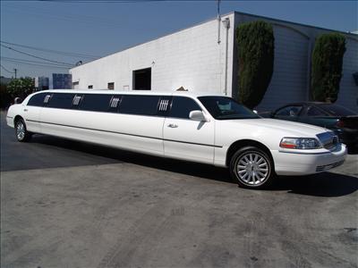 Stretch Limo - Lincoln Town Car