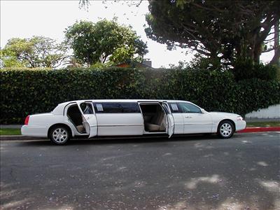 Stretch Limo - Lincoln Town Car