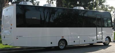 MotorCoach - Deluxe Motor Coach 