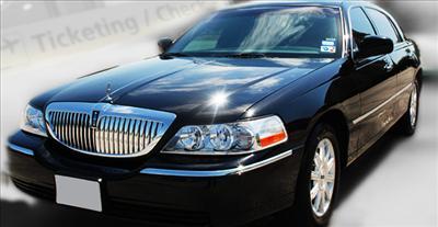 Sedan - Lincoln Town Car L