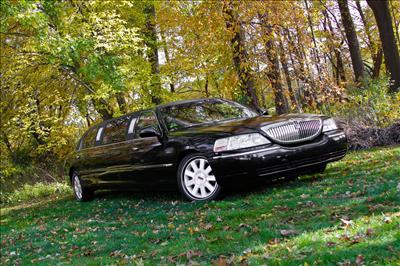 Stretch Limo - Lincoln Town Car