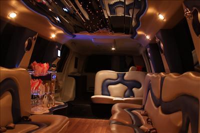 Stretch SUV - Infiniti QX