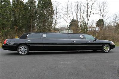 Stretch Limo - Lincoln Town Car