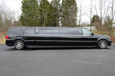 Stretch SUV - Lincoln Navigator