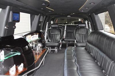 Stretch SUV - Lincoln Navigator