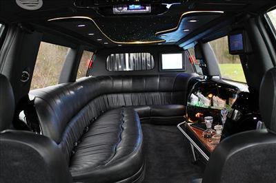Stretch SUV - Lincoln Navigator
