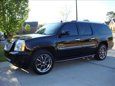 SUV - GMC Yukon Denali