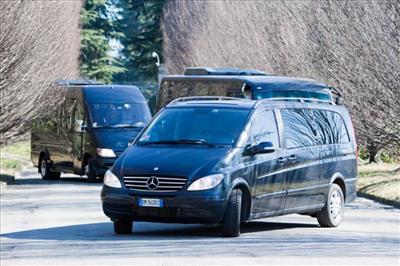 Van - Mercedes Benz 