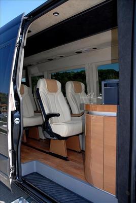Van - Mercedes Benz Sprinter