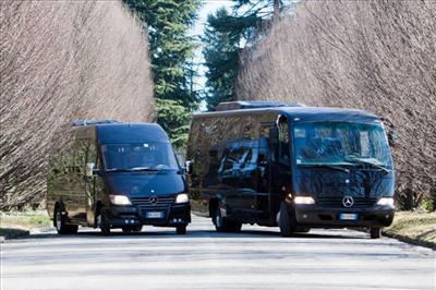 Mini-Bus - Limo / Party Style 