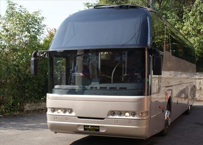 MotorCoach - Deluxe Motor Coach 