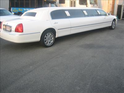 Stretch Limo - Lincoln Town Car