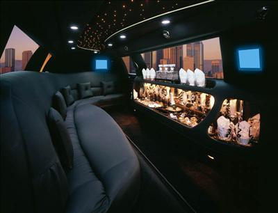 Stretch Limo - Lincoln Town Car