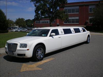 Stretch Limo - Chrysler 300
