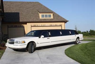 Stretch Limo - Lincoln Town Car