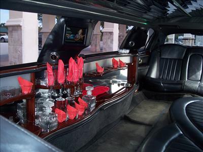 Stretch Limo - Lincoln Town Car