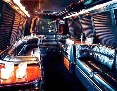 Mini-Bus - Limo / Party Style 