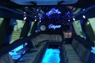 Stretch SUV - Lincoln Navigator
