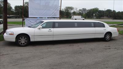 Stretch Limo - Lincoln Town Car