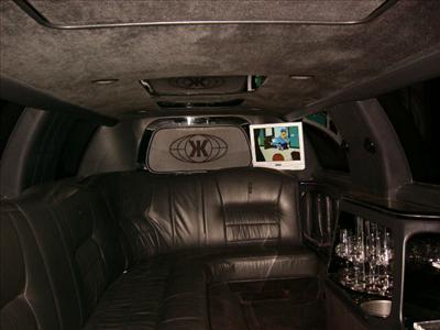 Stretch Limo - Lincoln Town Car