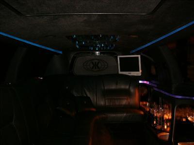 Stretch Limo - Lincoln Town Car