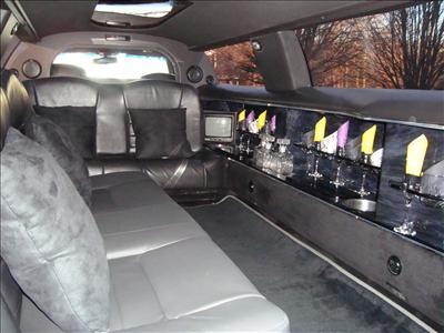 Stretch Limo - Lincoln Town Car