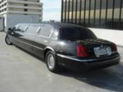 Stretch Limo - Lincoln Town Car