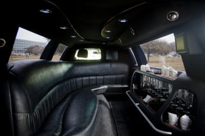 Stretch Limo - Lincoln Town Car