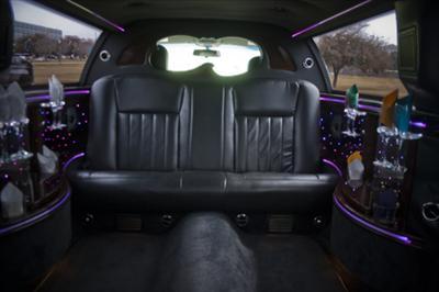 Stretch Limo - Lincoln Town Car