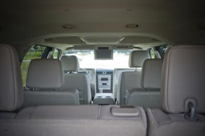 SUV - Lincoln Navigator