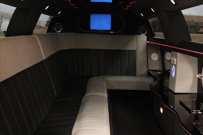 Stretch Limo - Chrysler 300