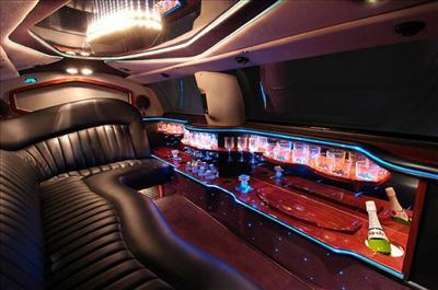 Stretch Limo - Lincoln Town Car