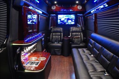 Mini-Bus - Limo / Party Style 
