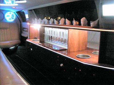 Stretch Limo - Lincoln Town Car