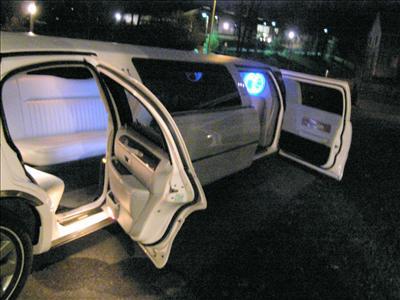 Stretch Limo - Lincoln Town Car
