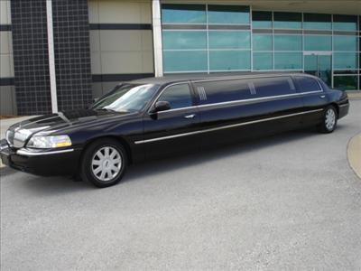 Stretch Limo - Lincoln Town Car