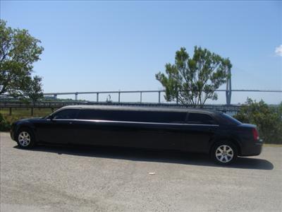 Stretch Limo - Chrysler 300
