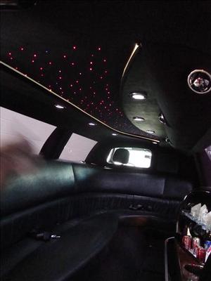 Stretch Limo - Lincoln Town Car