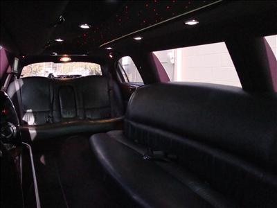 Stretch Limo - Lincoln Town Car