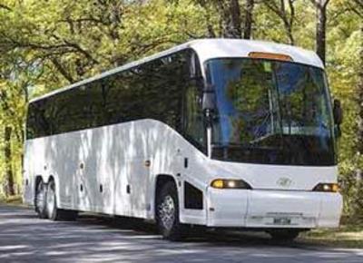 MotorCoach - Deluxe Motor Coach 