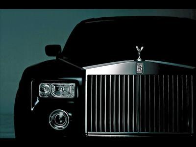 Luxury Sedan - Rolls Royce Phantom