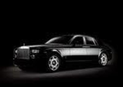 Luxury Sedan - Rolls Royce Phantom