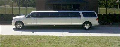 Stretch SUV - Lincoln Navigator